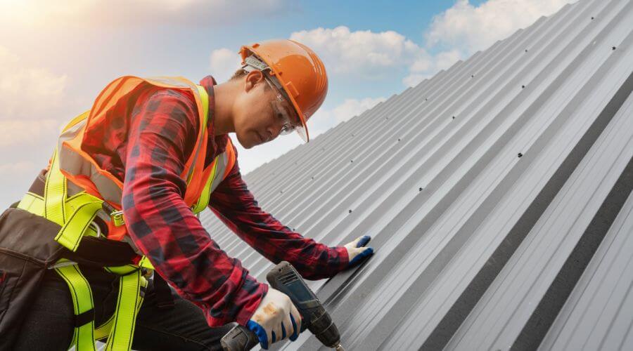 Professional gutter cleaning in Broadwater, NE